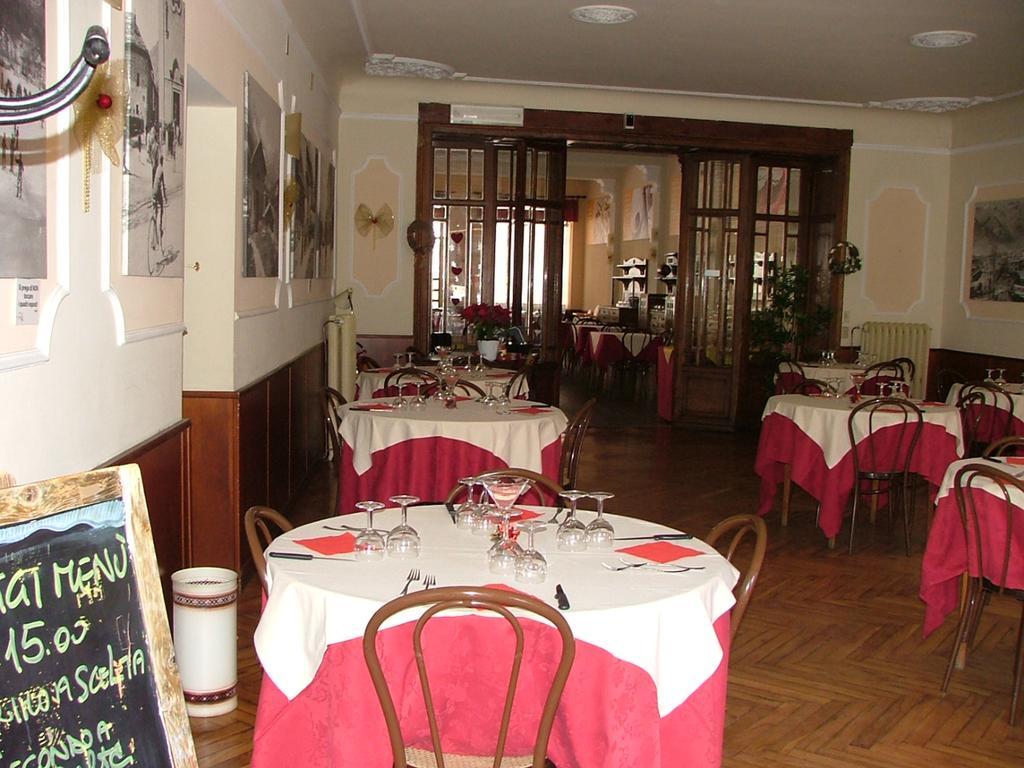 Hotel Sommeiller Bardonecchia Bagian luar foto